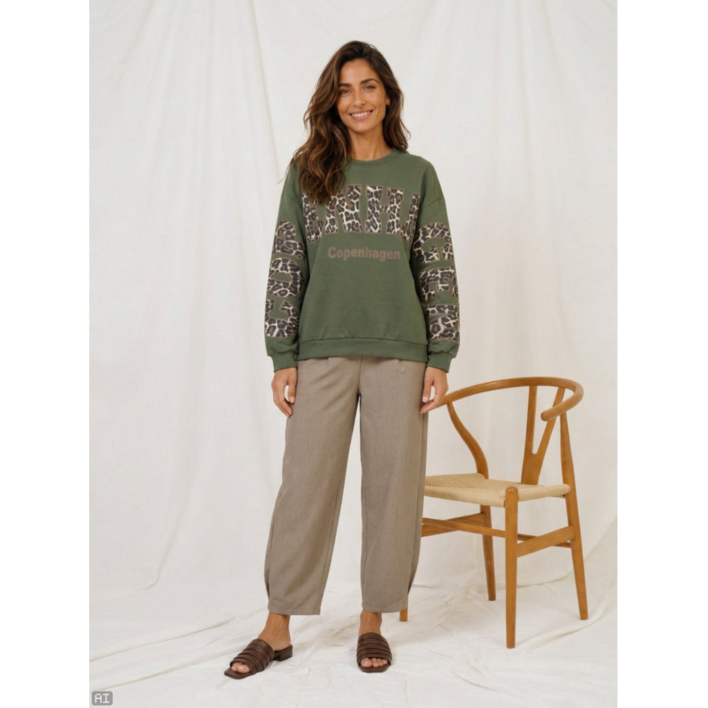 MARTA DU CHATEAU Marta du chateau Dam Sweatshirt MdcSevilla 22659Leo Sweatshirt Military/Leo