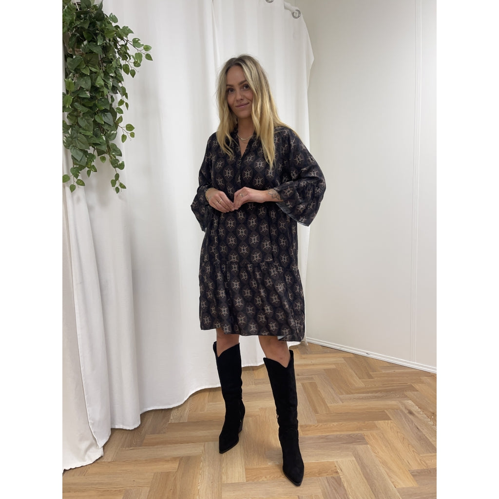 MARTA DU CHATEAU Marta du chateau dam klänning 1240 Dress Moro