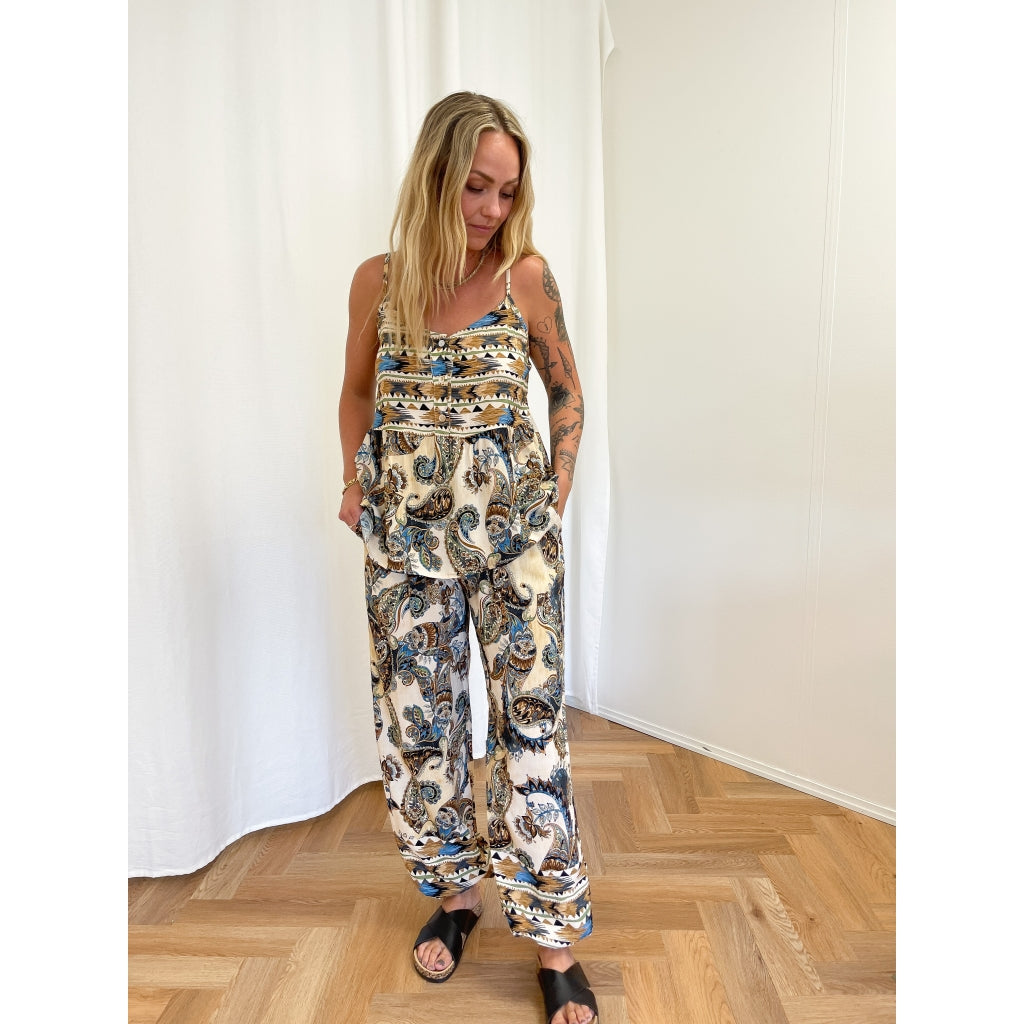 MARTA DU CHATEAU Marta du chateau dam top 5824 Top Black211